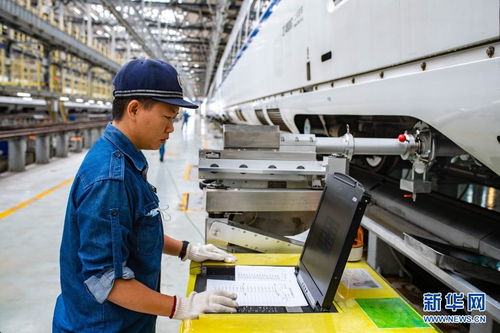 動(dòng)車(chē)“體檢”記 體檢車(chē)為暑運(yùn)安全保駕護(hù)航